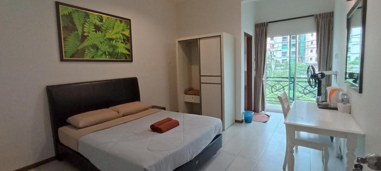 Rovers Inn Guesthouse - Age 11 And Above Only (Adults Only) Танах-Рата Экстерьер фото